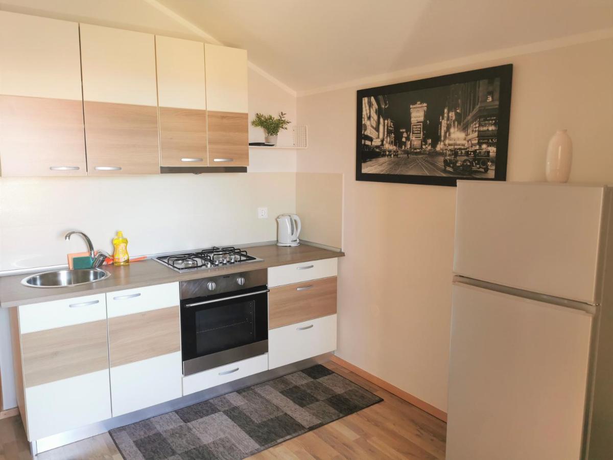 Lenka Apartments II Novalja Luaran gambar