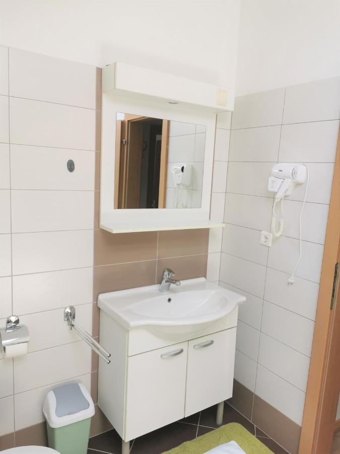 Lenka Apartments II Novalja Luaran gambar