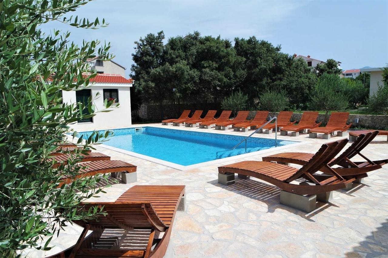 Lenka Apartments II Novalja Luaran gambar